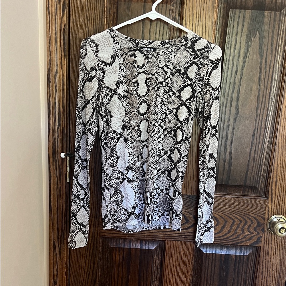 Express Monochrome Snakeskin Print blouse